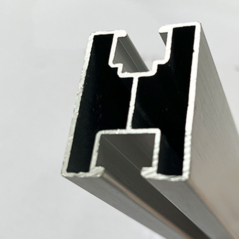 Trilhos de montagem do painel solar da liga de alumínio 1.2mm no telhado 1.4kn/M2 do metal