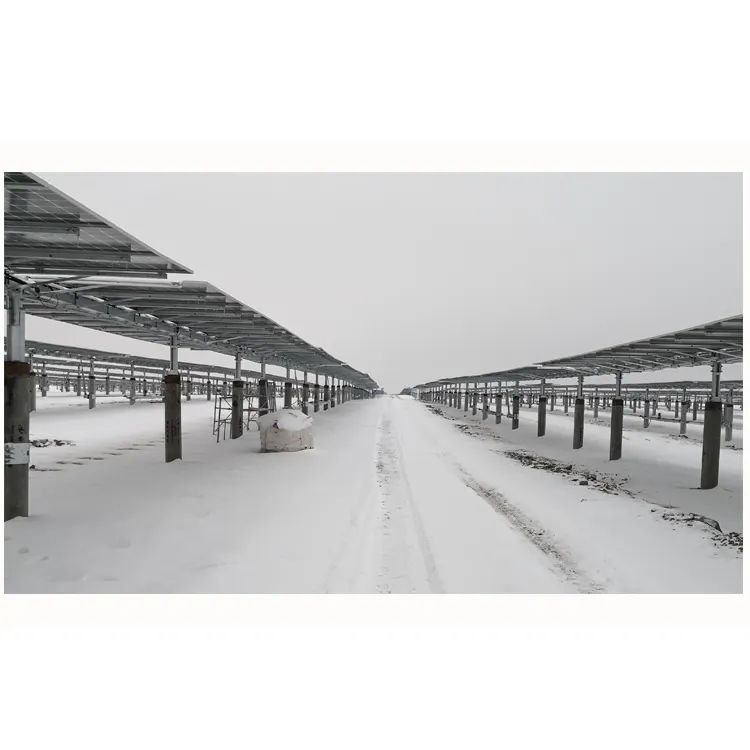 Suportes fotovoltaicos que seguem a trajetória da luz solar para aumentar a produção de energia fotovoltaica