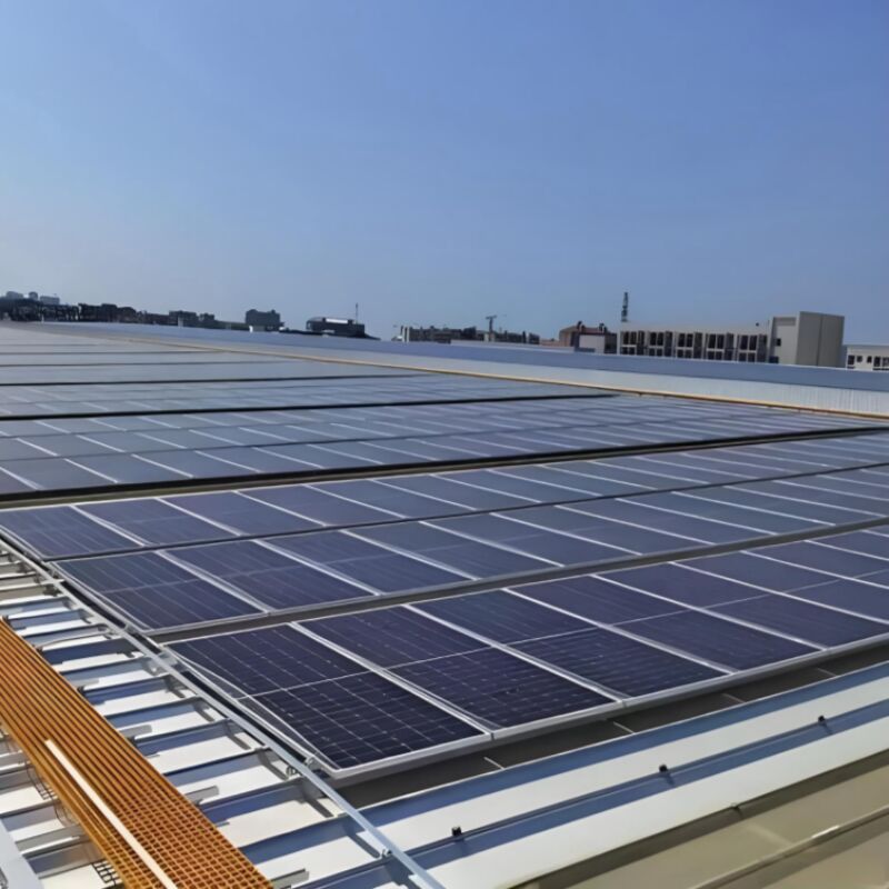 Solução de Montagem para Telhado Plano de Alta Densidade: Layout Multi-Linha Compacto para Máxima Utilização do Espaço