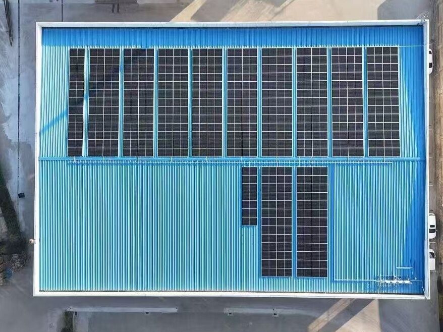 Suportes de montagem de painéis solares para telhados de telha para sistemas de montagem solar, oferecendo soluções de instalação rápida.